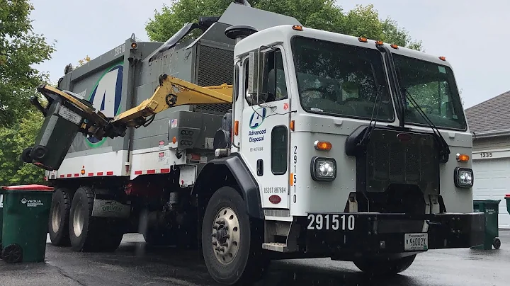 Advanced Disposal (WM) Pete 520 Heil Python Garbage Truck on Cool Carts