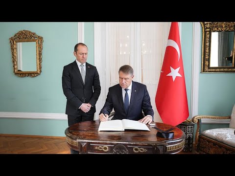 Cumhurbaşkanı, Bükreş Büyükelçiliğindeki taziye defterini imzaladı. #Romanya #Bükreş #taziye