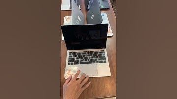 Thumbnail of Macbook Pro 2017 lagi promo nih guys cuman di harga 19 Jutaan aja 🤣😂😆