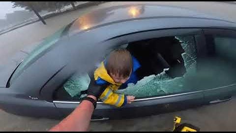 Police Rescue #3: Police Battle Against Raging Floodwaters to Save Kids, Citizens, Animals.