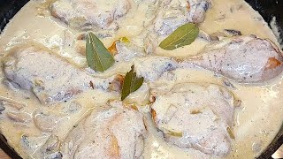 Chicken Fricassee - quick French Chicken Stew with champignons!