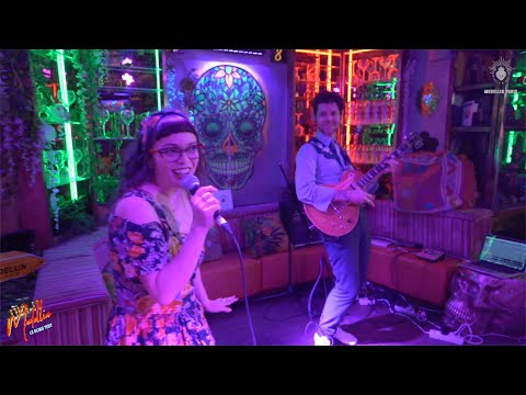 Victor & Melissa - How High The Moon Live at Medellin (Paris)