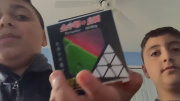 Unboxing the Qiyi Qiming pyraminx