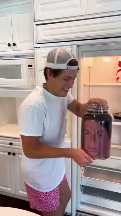 Head in a jar prank 😳😂 #shorts #tiktok #tiktokshorts #prank