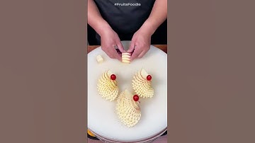 How to Make an Edible Apple Swan! #fruitsfoodie #fruits #applecarving #swan #food #kitchenhacks