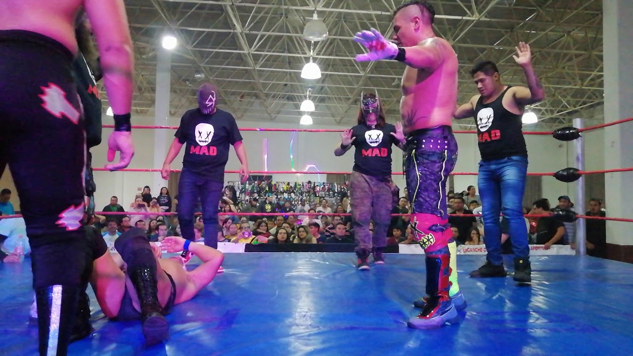 librenms Juventud Guerrera y el MAD golpean a Fuerza Guerrera al final de la funcion