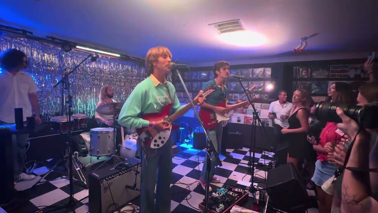 The Candies - True Love (live at Permanent Records Roadhouse) 