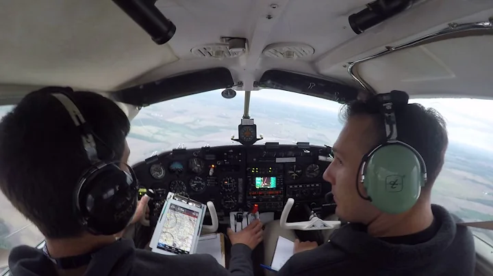 05/01/2017 - Practice Contacting Flight Service from Air