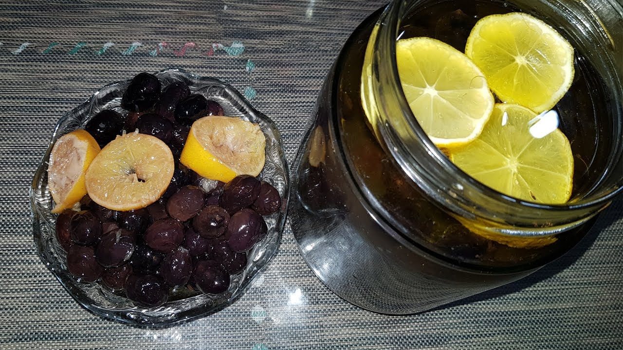 طريقة تخليل الزيتون والتخلص من مرارة الزيتون الاسود