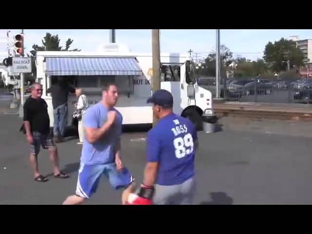How To Win A Street Fight WIth Head Movement, Learn Simple (But Awesome) Street Fighting Techniques How To Win A Street Fight WIth Head Movement, Learn Simple (But Awesome) Street Fighting Techniques #1