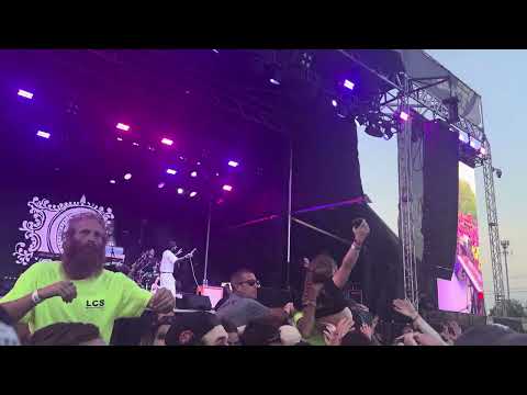 Ref:qSZPFK4RWVQ Chiodos - The Word  Best Friend  Become Redefined (Live at Sonic Temple Day 4)
