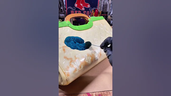 Dyeing my LV bag in a Jade color!