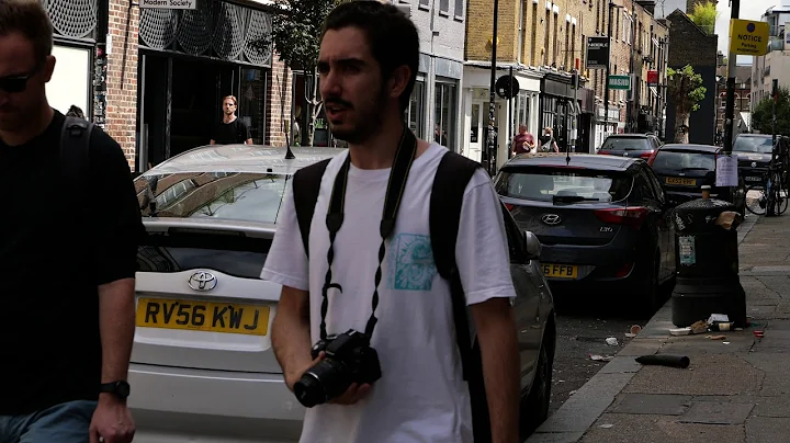 Panasonic Lumix LX100 II - 4K UHD 30fps Handheld 2