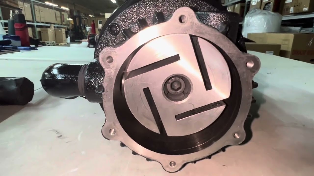 SERVICING THE VACUUM PUMP