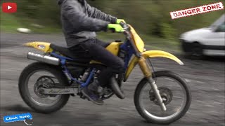 1982 SUZUKI RM 125 - BIKE REVIEW - NOT BEEN STARTED FOR 20 YEARS.