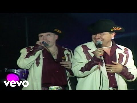 Watch the video for La lupe