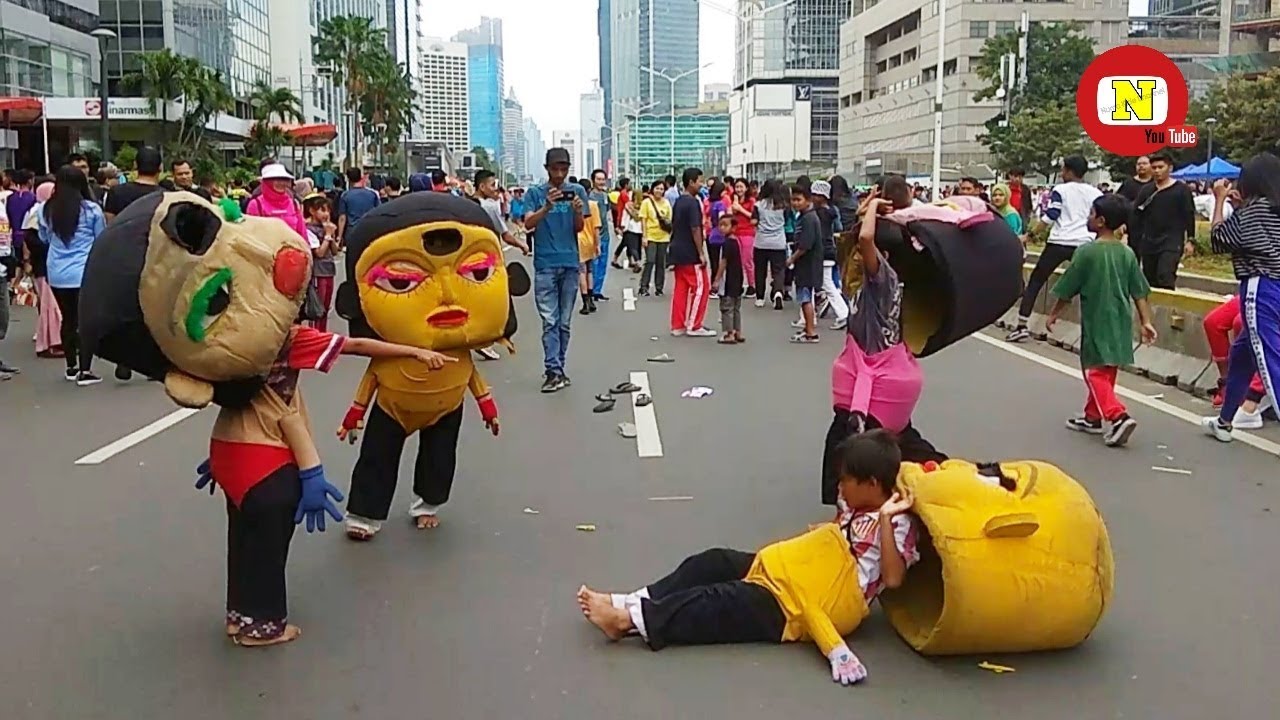 Keseruan Boneka Mampang Saat Berjoget