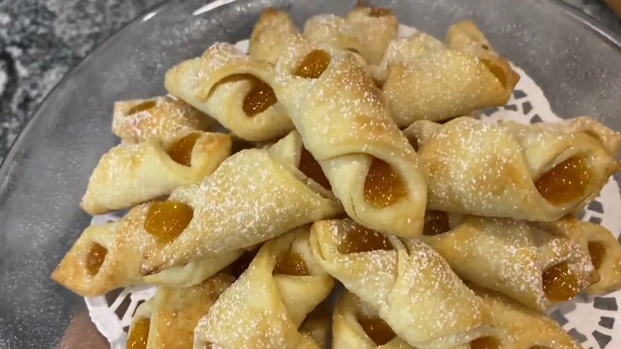 Magyar Lekvaros Papucs / Jelly Slippers by Beata