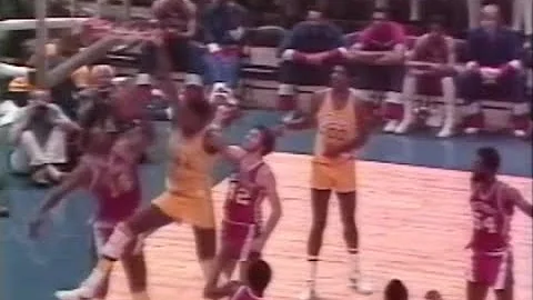Clifford Ray - Two Hammer Dunks in the 1977 Playoffs