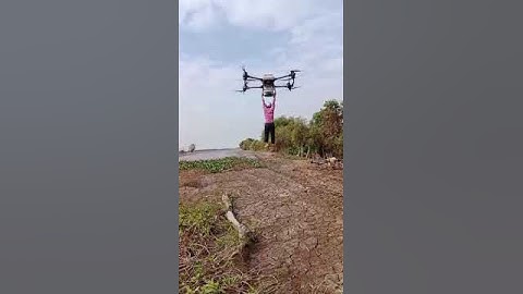 Máy bay phun thuốc cổng người quá đỉnh