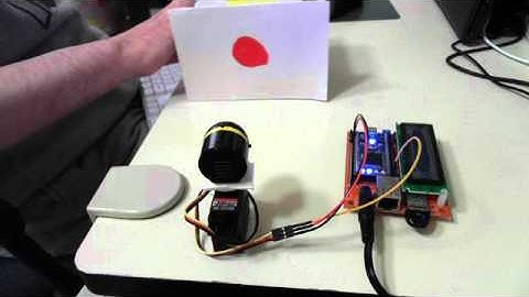 小型無線LANカメラとmbedで物体追跡をやってみた。