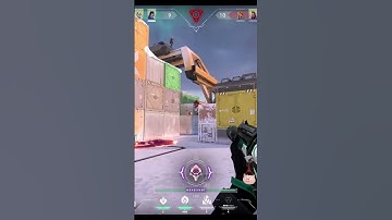 Smoking the Bomb is Key... (Viper 4k w/ Defuse) #valorant #viper #shorts