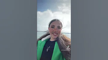 هو ازاي انا لسه بحبك 
