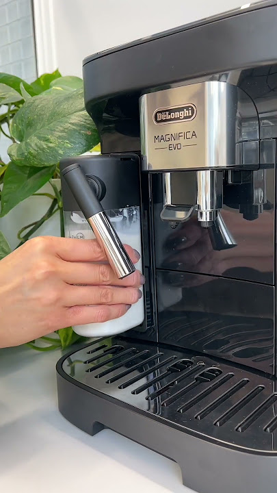The Espresso Club™ Automatic Option: The Magnifica Evo