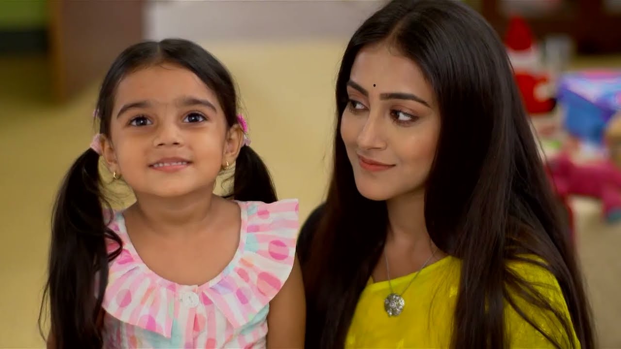 মিহি ও ঋকদেবের প্রথম সাক্ষাৎ | Ke Prothom Kache Eseche | Full Ep - 1 | Zee Bangla