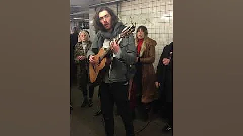 Hozier - Work Song (Pop-Up Show in NYC Subway) - DayDayNews