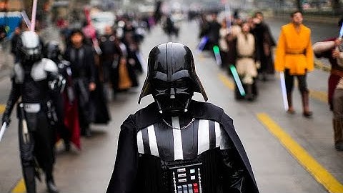 Galaksiler Geçidi: Star Wars tutkunları Santiago sokaklarında buluştu