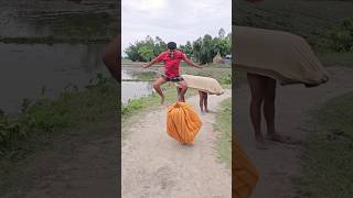 He jumps in front of the cow.13655512 He jumps in front of the cow.13655512