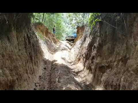 Power line track 4x4 glass house mountains - YouTube