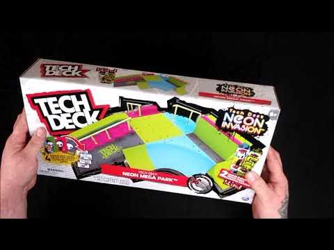  Tech Deck, Neon Mega Park X-Connect Creator, Customizable  Glow-in-The-Dark Ramp Set with 2 Blind Skateboard Fingerboards, 90+ Pieces,  Gift for Ages 6+ : Toys & Games