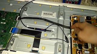 ТВ SAMSUNG UE40F6540AB не включается щелкает - ремонт
