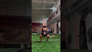 Beautiful acrobatic stunt - Красивый акробатический трюк