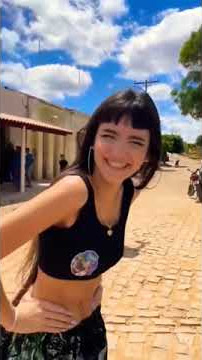 Tõe e Karol filha de Charles dançando a música de tiringa ##sorts_video