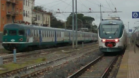 Come si chiama la stazione ferroviaria di Arezzo?