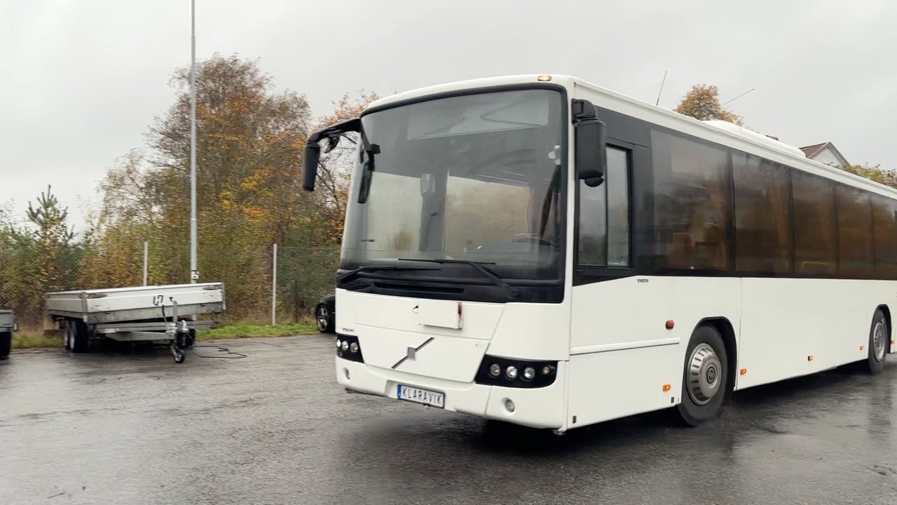 Köp Buss Volvo B7R LE 4X2 8700LE trafikskolebuss på Klaravik