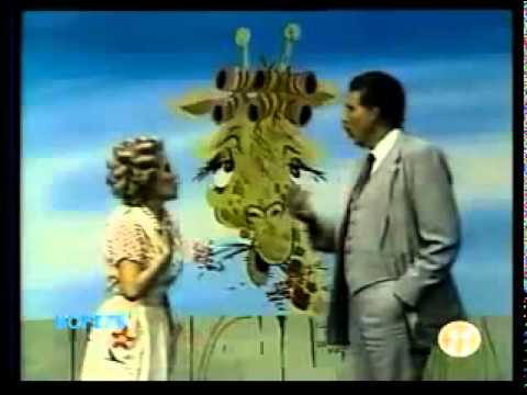 Doña Florinda y el profesor jirafales cantan &#39;Los cursis&#39;.wmv