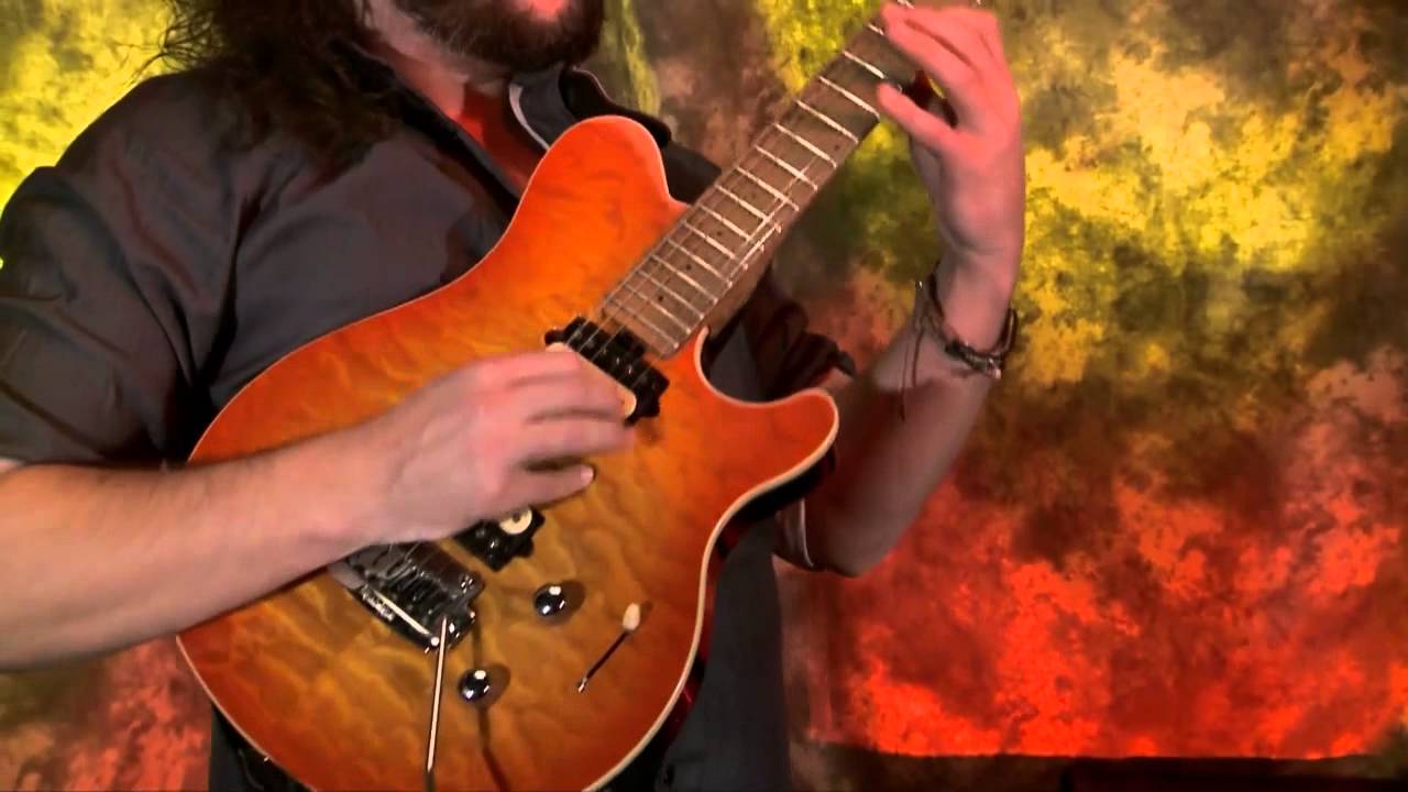 GT-100 Amp Effects Processor Demo Performed by Alex