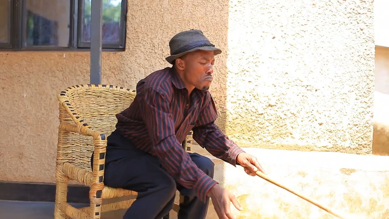 Igikoma gihamagaje umwavoka