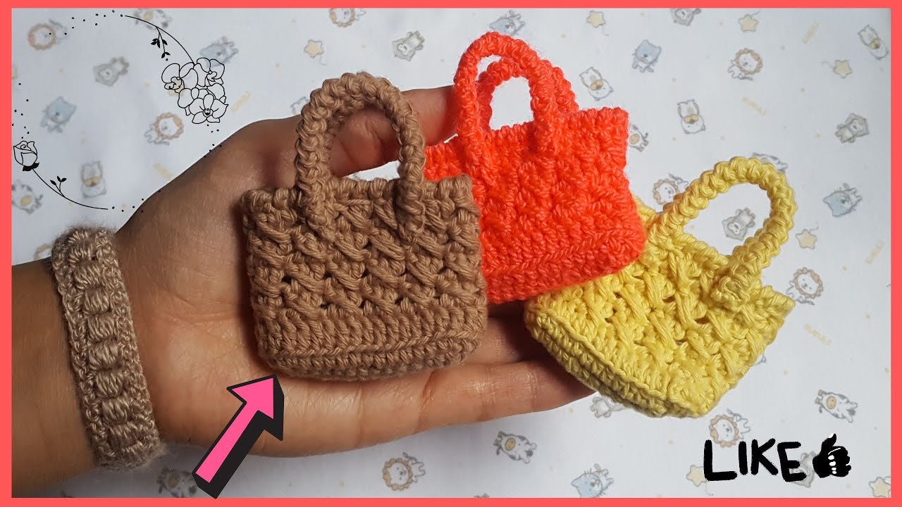 Nueve Comprensión movimiento STEP BY STEP CROCHET MINI KEYCHAIN ​​BAG - YOUTUBE - YouTube