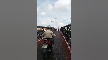 Giao thông trên cây cầu có độ dốc lớn nhất cho xe cơ giới ở quận 8: Cầu sắt Rạch Cát qua kênh Lò Gốm