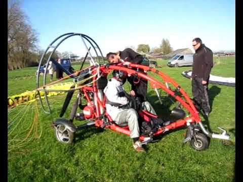 Ultimate Freggle goes up in a Paramotor!