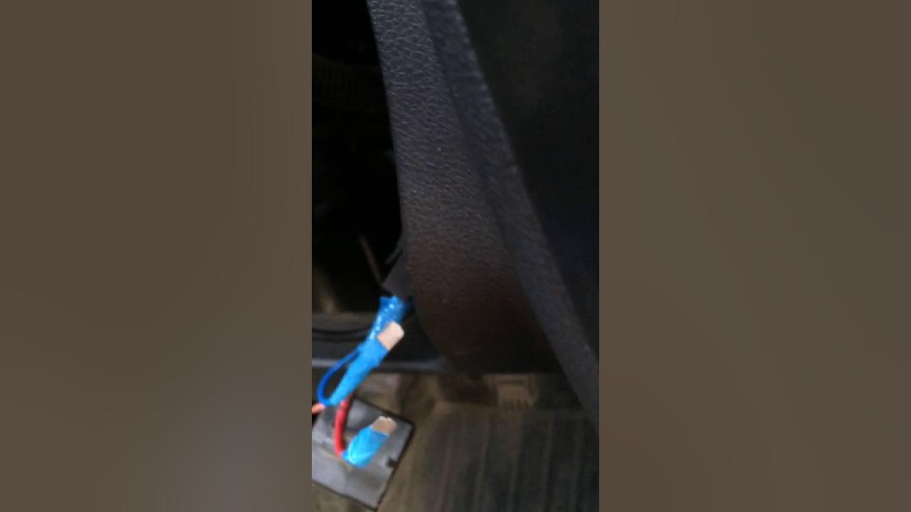 крючок для вскрытия автомобильной двери. открыть гранту без ключа линейкой. открыть калину без ключа линейкой. гранта доработки своими руками. как открыть дверь на гранте.