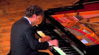 Giuseppe Albanese plays Debussy - Suite Bergamasque, Menuet