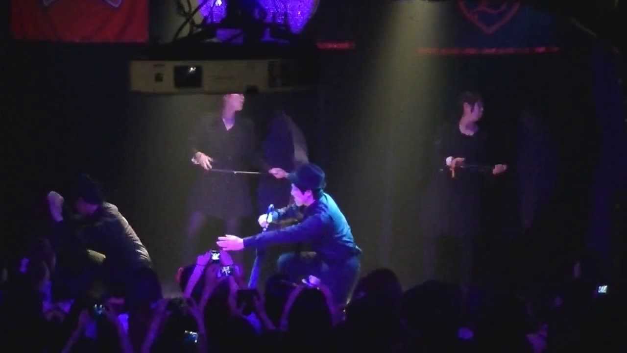 singing in the rain / umbrella glee prom japan YouTube