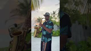 Live saxophone in the #maldives 😍 #maldivian #paradise #travel #maldivesisland #dhivehi #music