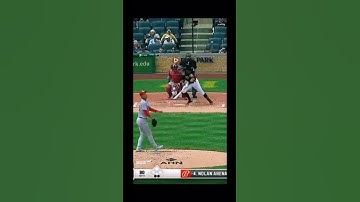 Harrison Bader with another insane diving play!